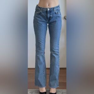 Brooke Denim. Light blue wash. Size: 8.